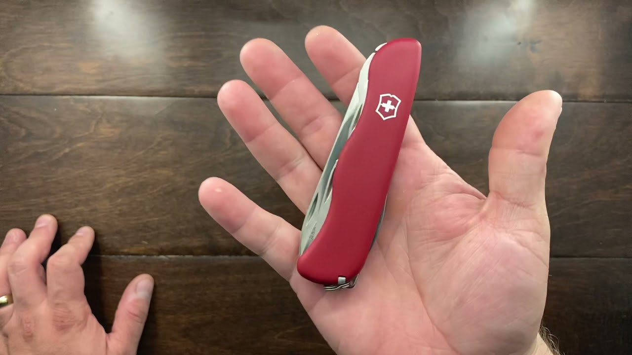 Another Victorinox?? The Victorinox Picnicker , why did I choose this one??