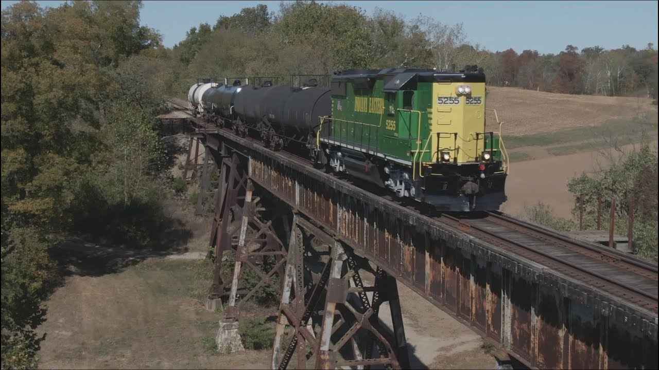 If John Deere was a Train : INER 5255 Indiana Eastern Railroad GP38-2