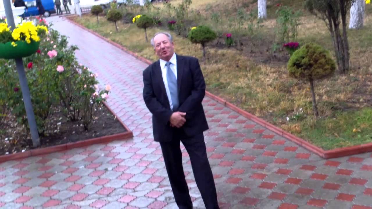 Primarul de Ialoveni are și suită pe potrivă - Curaj.TV