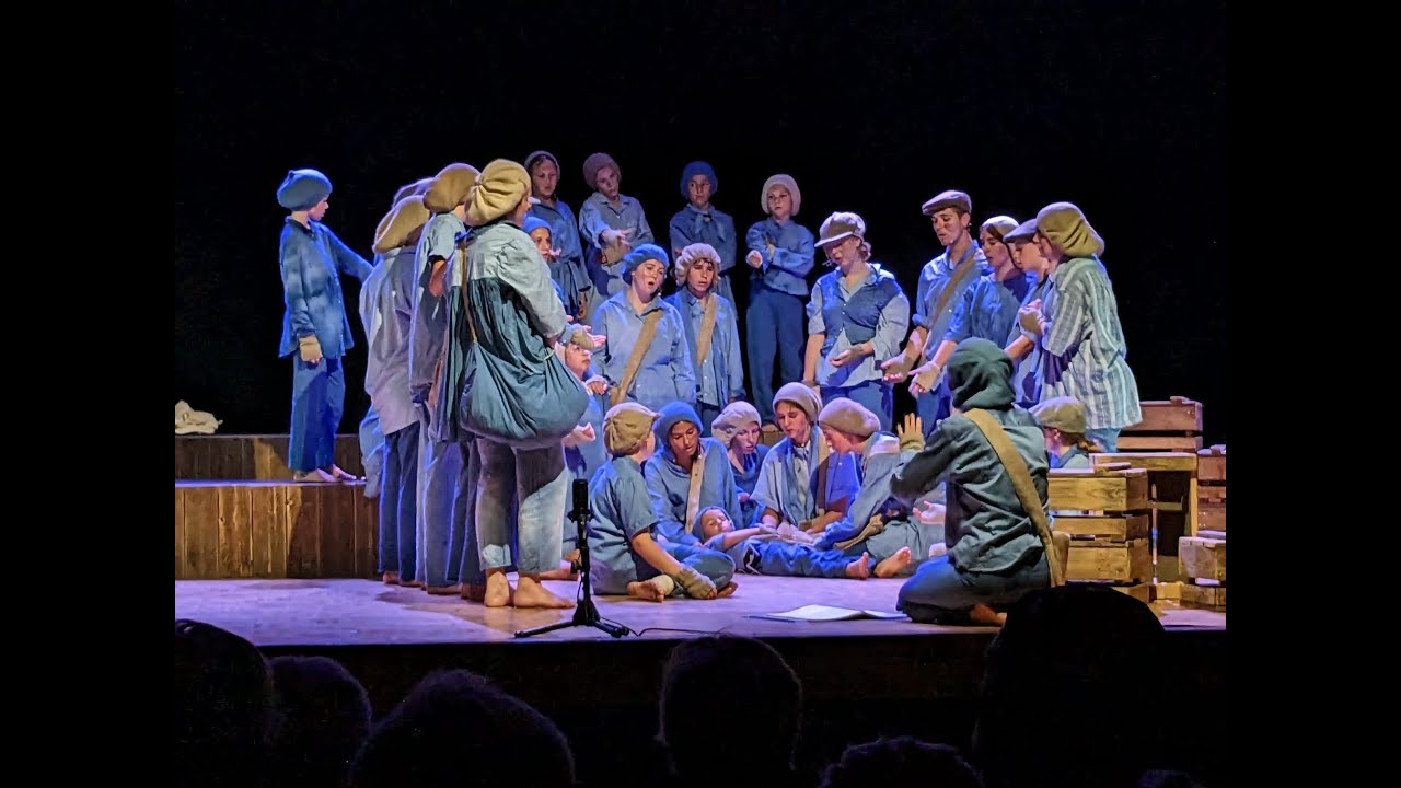 Les enfants du Levant par Le Chœur en Scène des Petits PolySongs