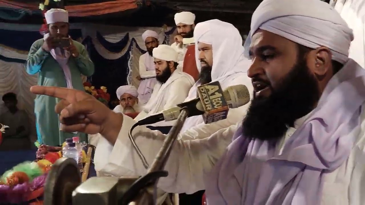 مرشدکریم پیرسید محمد حسن علی شاہ جیلانی قادری کا خطاب دوڑ شہر میں پیرسیدغازی احمد شاہ جیلانی کے پاس 