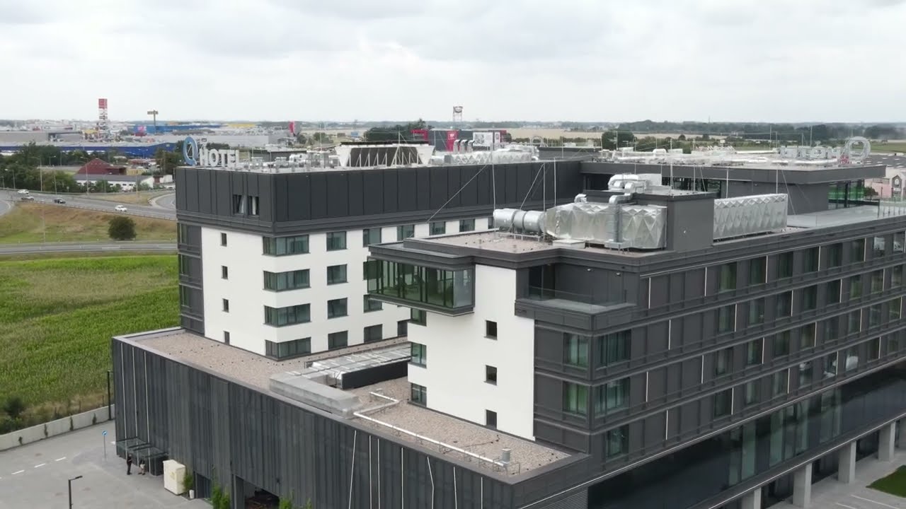 Q Hotel Plus Bielany Wrocławskie