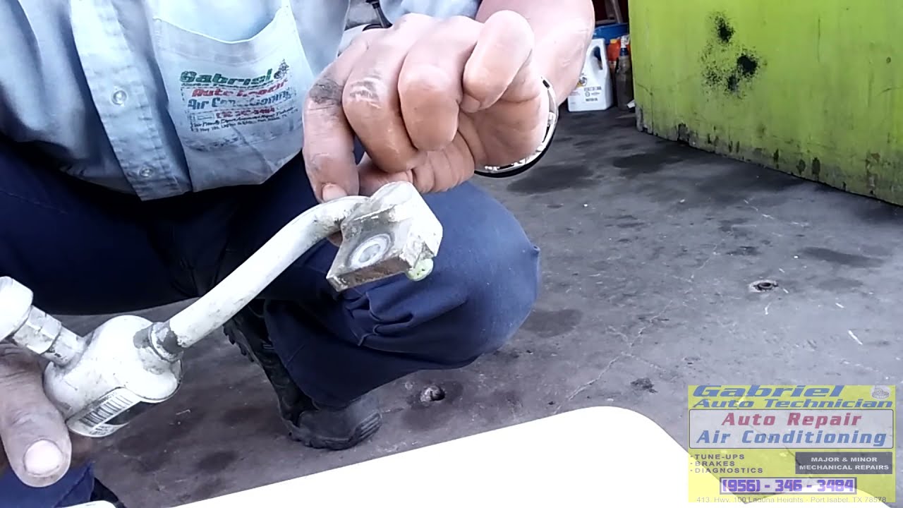 Chevy Silverado 1500 Leaky Porous Air Conditioning Discharge Hose Replacement.