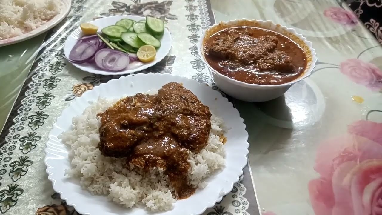 Katla Machhli Curry Easy Fish Curry Recipe With Steam Rice Home Miles
