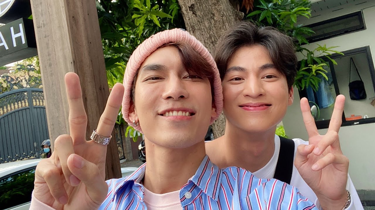 You are seeing brothers who wuv each other 😊 *jub jub*