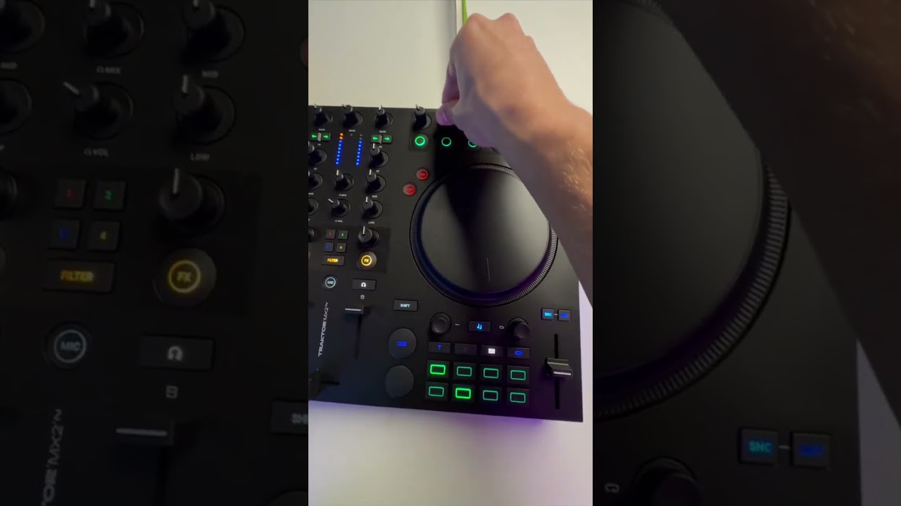 НОВЫЙ КОНТРОЛЛЕР TRAKTOR MX2