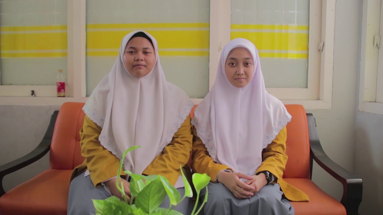 Opsi 2019 - Damar Kurung sebagai Identitas Masyarakat Gresik  - SMA Muhammadiyah 1 Gresik