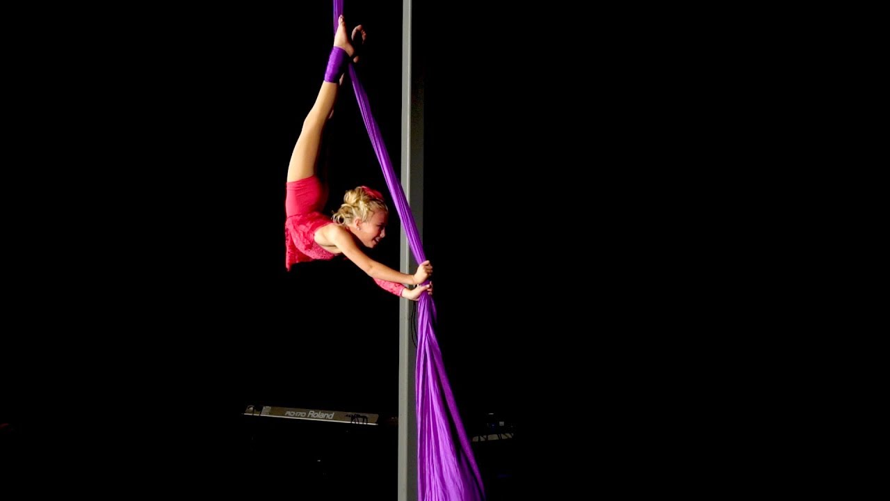 Nyana Miles - Aerial Silks - How Far I'll Go (Alessia Cara Version)