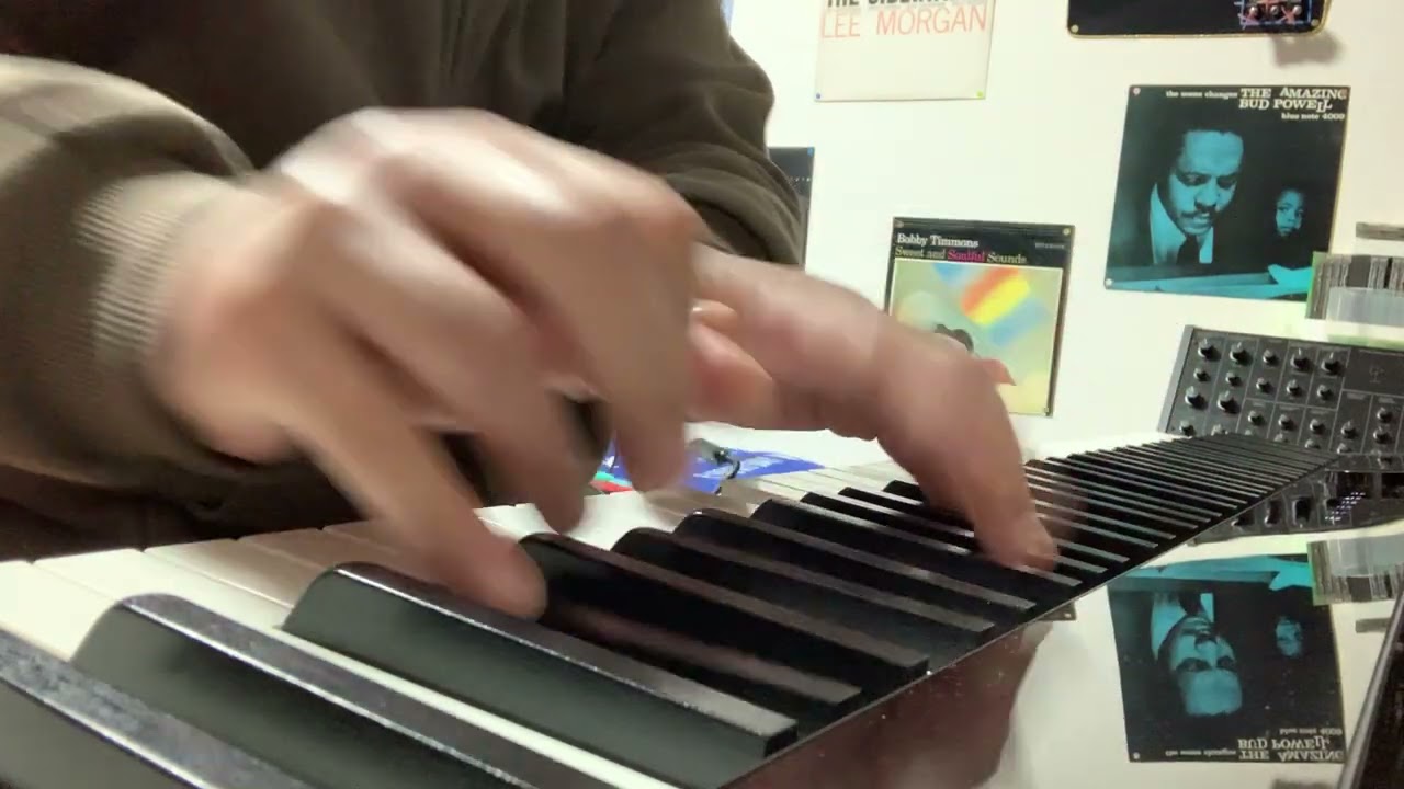 Piano improvisation No.10438