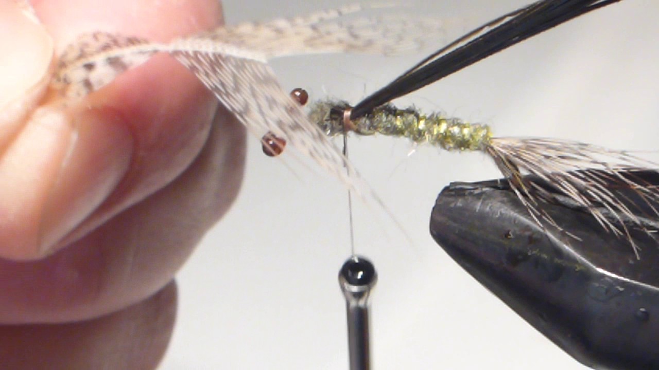 Montage d'une larve de libellule (demoiselle) pêche mouche