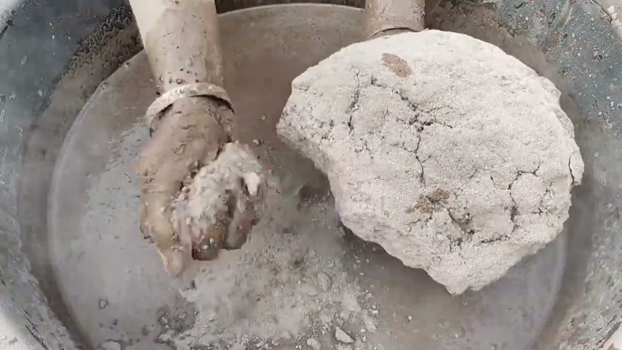 Asmr - red dirt crumbling in water 💦