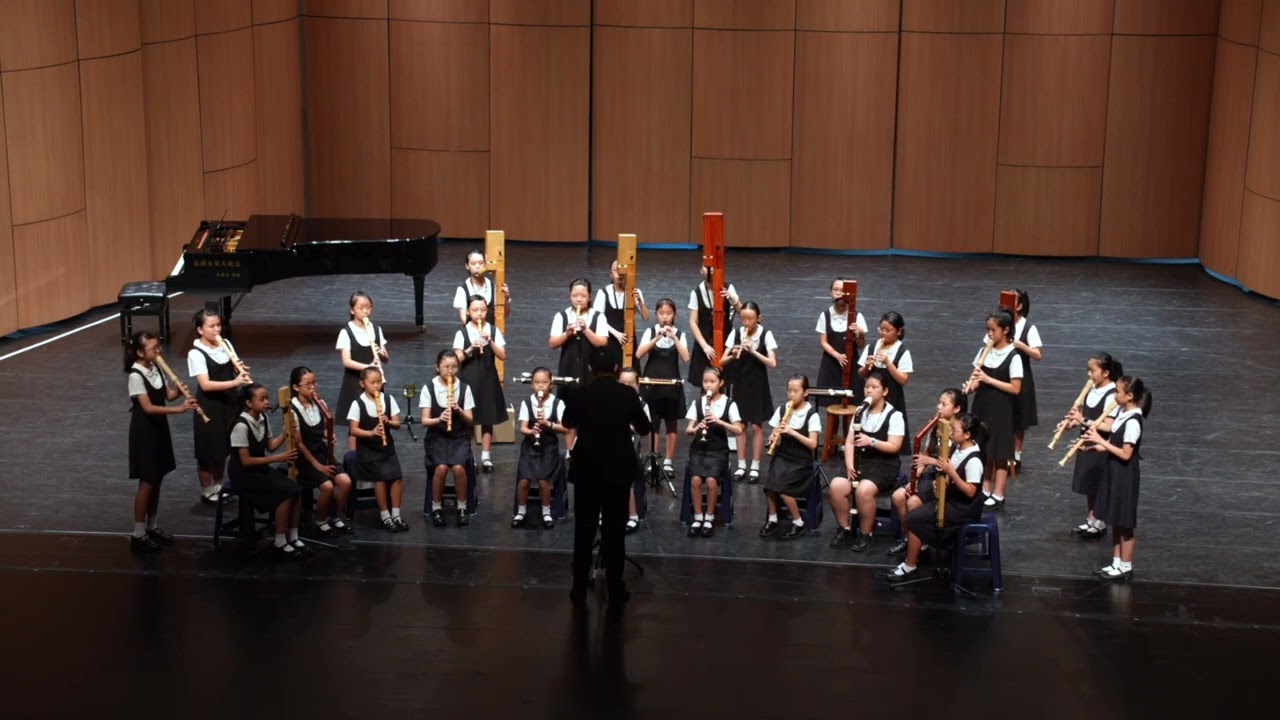 Overture: Eduardo e Carmella