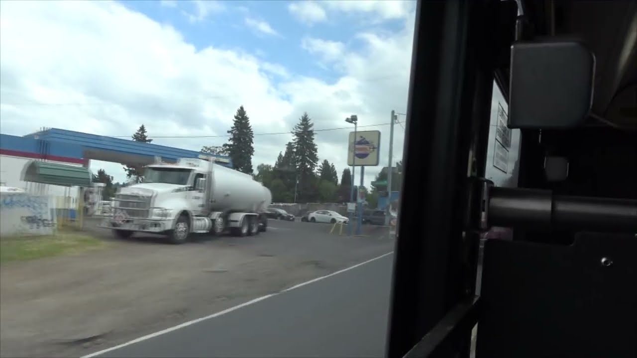 ACCESS Shuttle Ride on a Former CharterUp Bus (Parkrose to Cully)