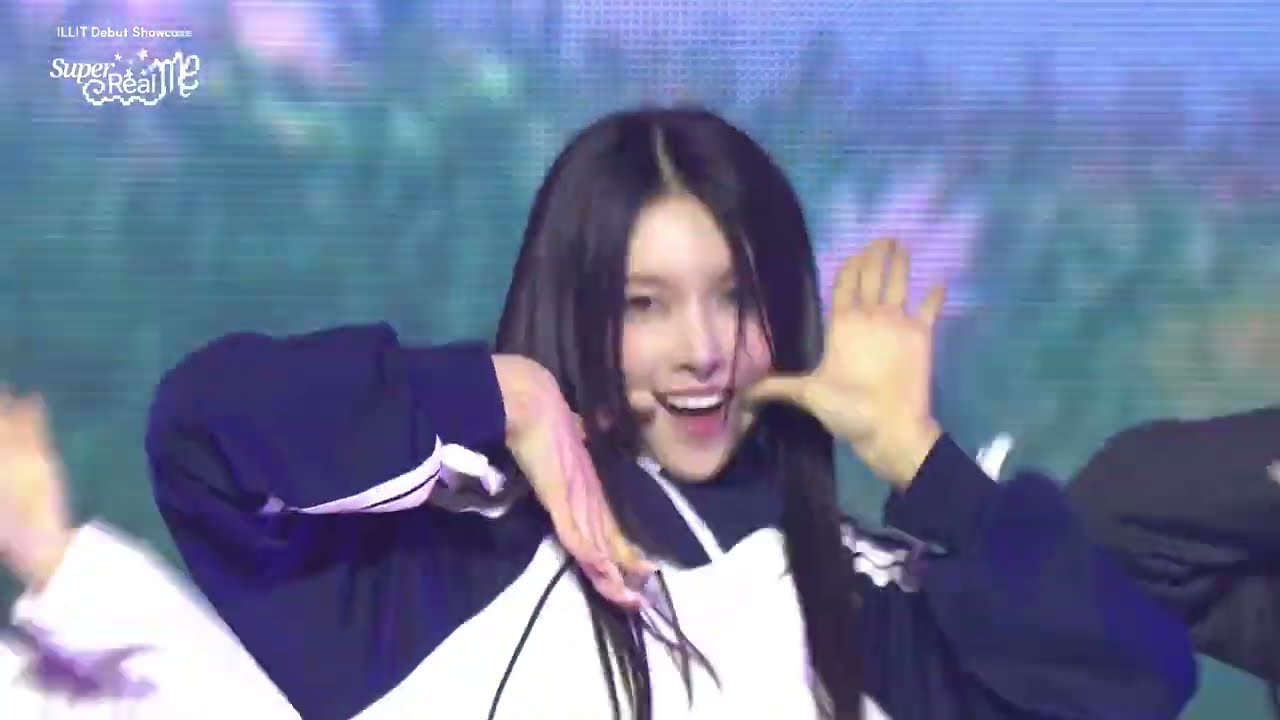 ILLIT - My World [Debut Showcase 'SUPER REAL ME' Weverse 2024.03.25]