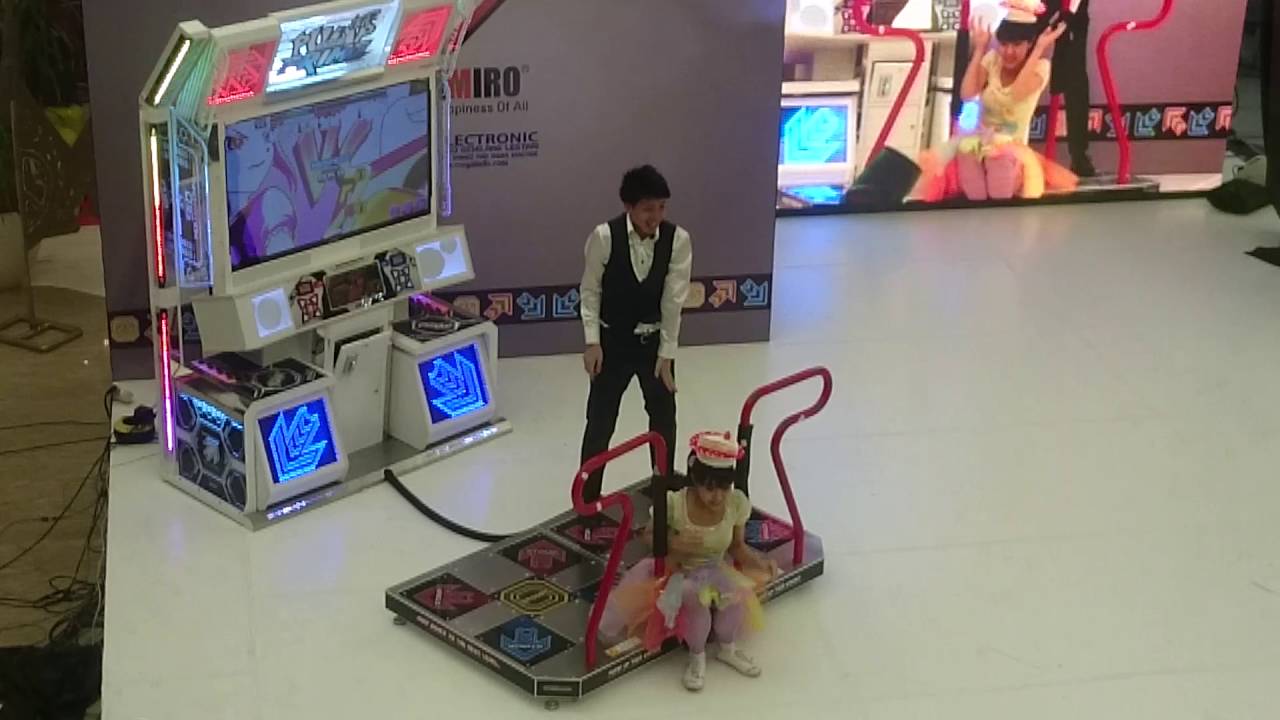 World Pump it up Festival 2016 - WPF 2016 Freestyle winner, Panda-san Team (Japan)