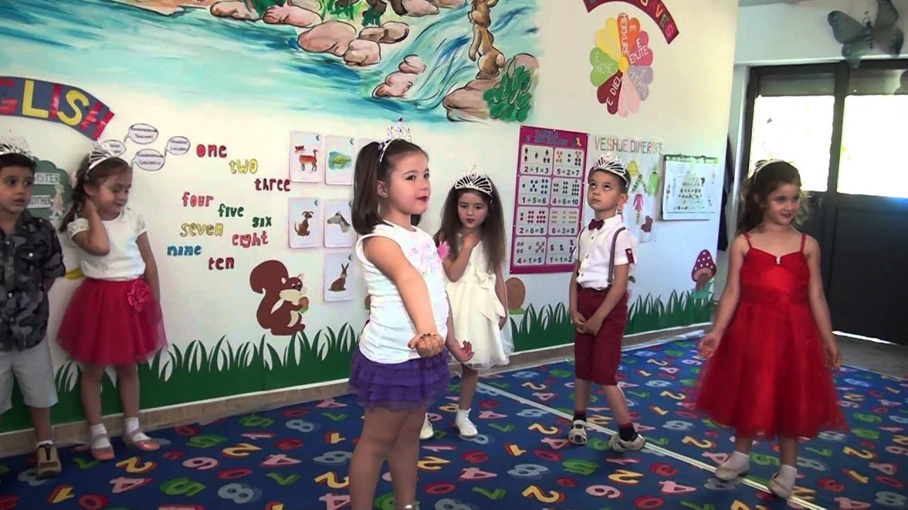 Festa 1 Qeshorit   Kopshti 