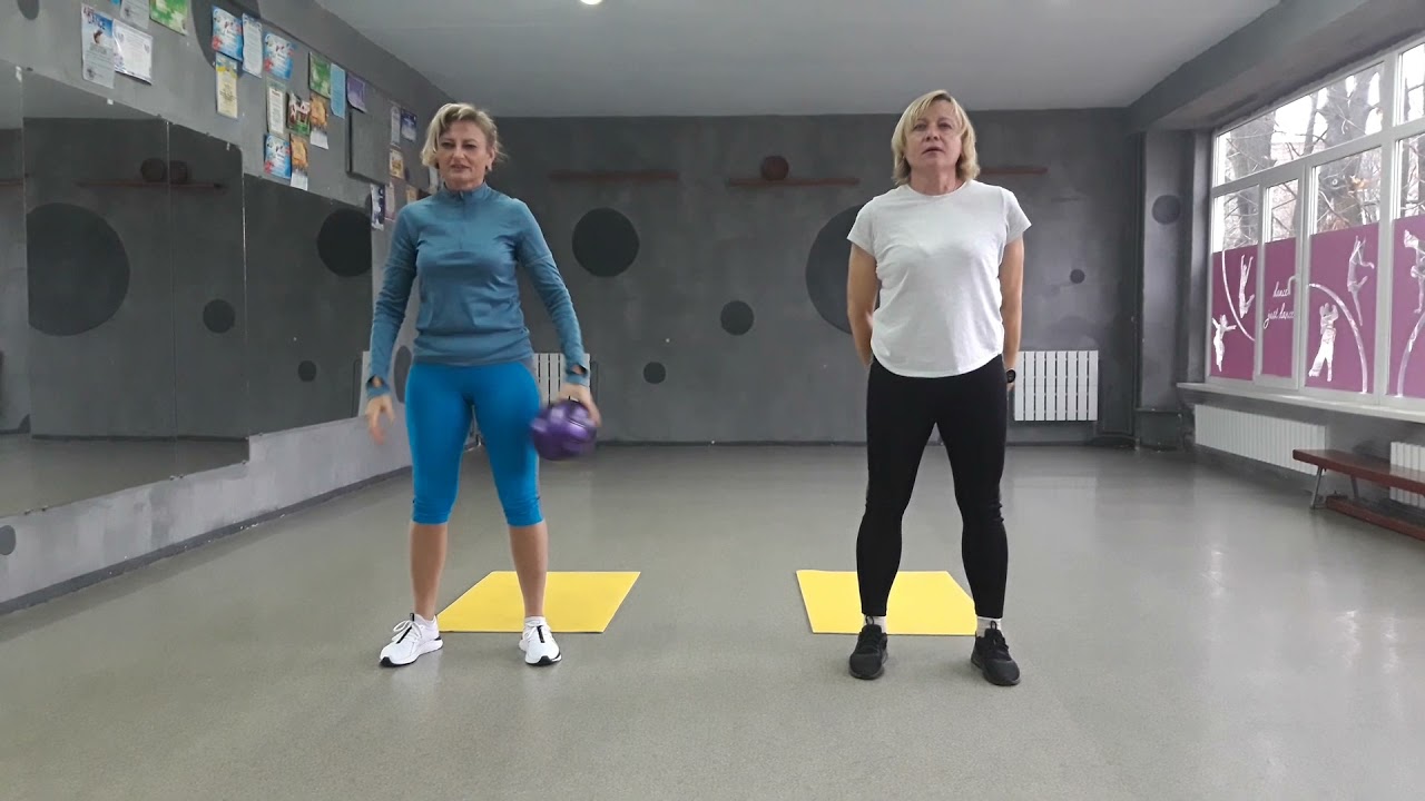Руханка з м'ячем
