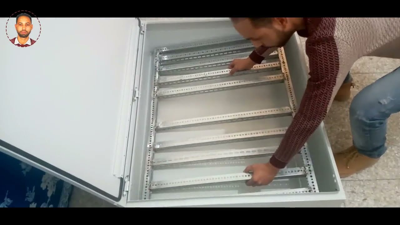 P1: HOET ELEC FABRICATION D'ARMOIRE PROFESSIONNEL