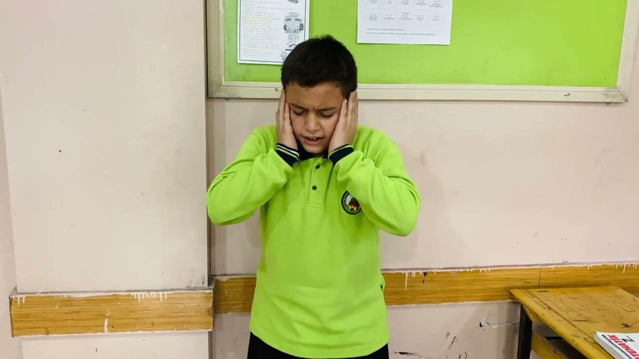 En Güzel Ezan Sesi - İmam Hatip Öğrencisinin Ezan Okuması  -Güzel ezan okuyan çocuk-Matematiğe Mola