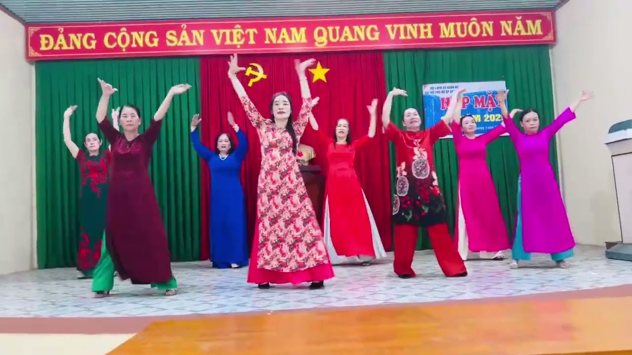Liên khúc xuân - Nhóm Family Xuân Tâm 3