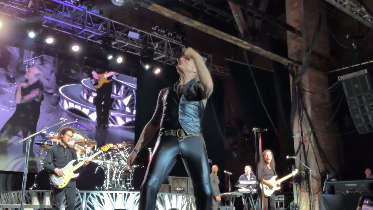 David Lee Roth - Dance the Night Away (Huntington, NY 8/10/2025)