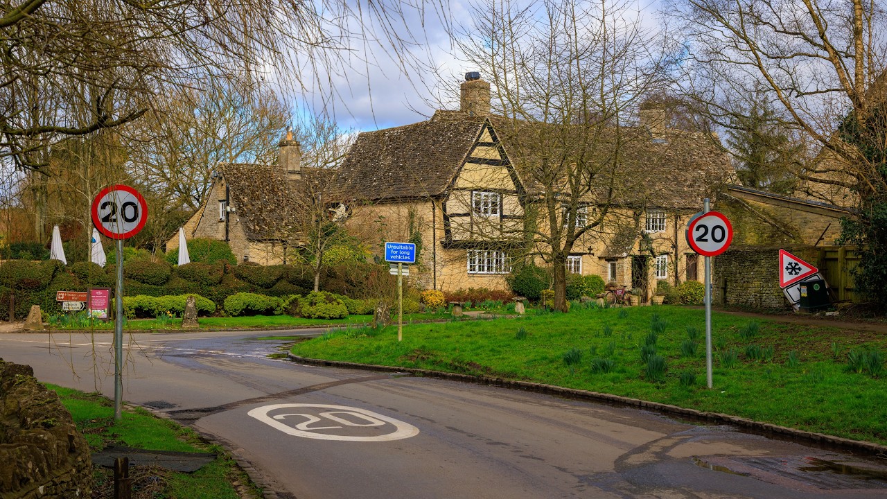 Village Walk on the Windrush River | Minster Lovell, England