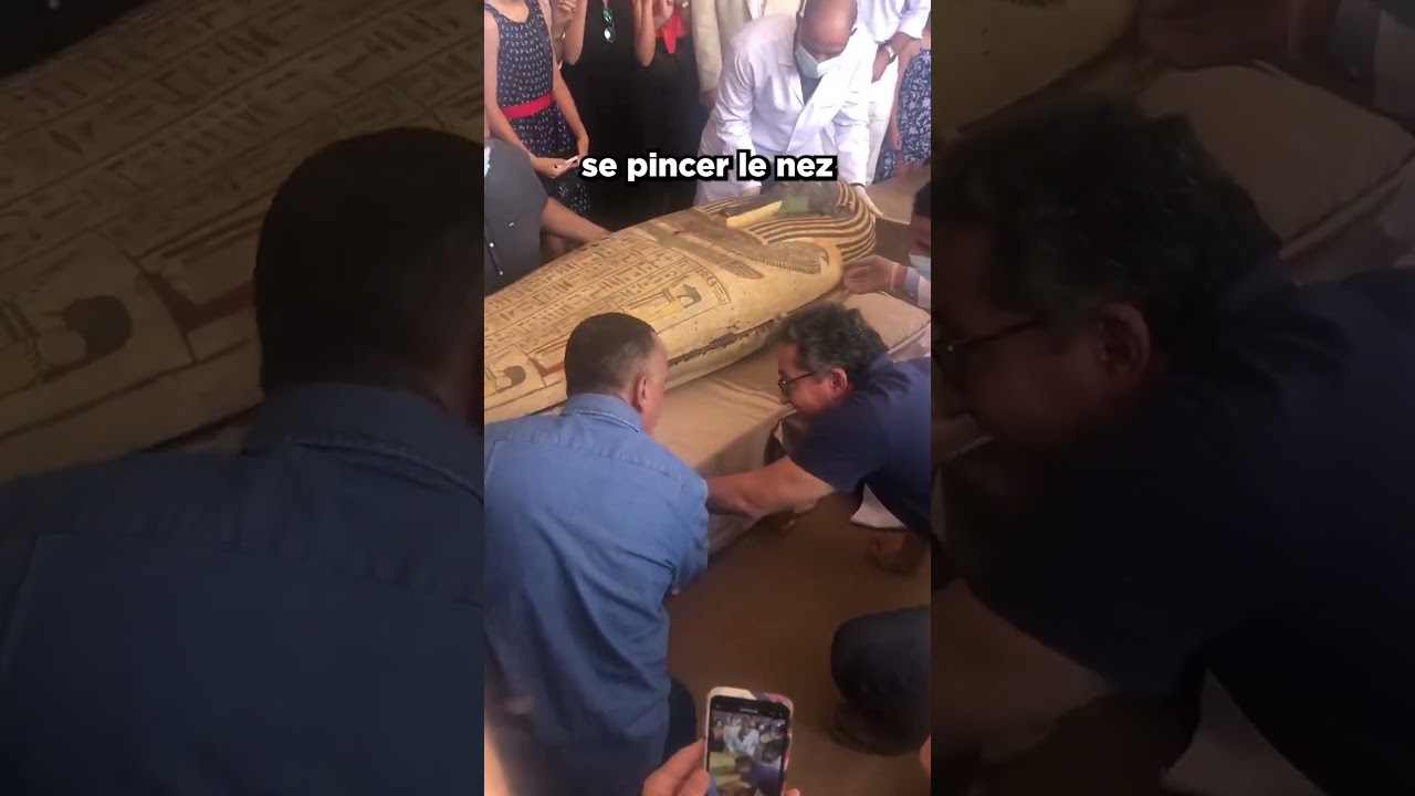 Ils Ont Ouvert Une Tombe De Momie de 2500 ANS 😱!!