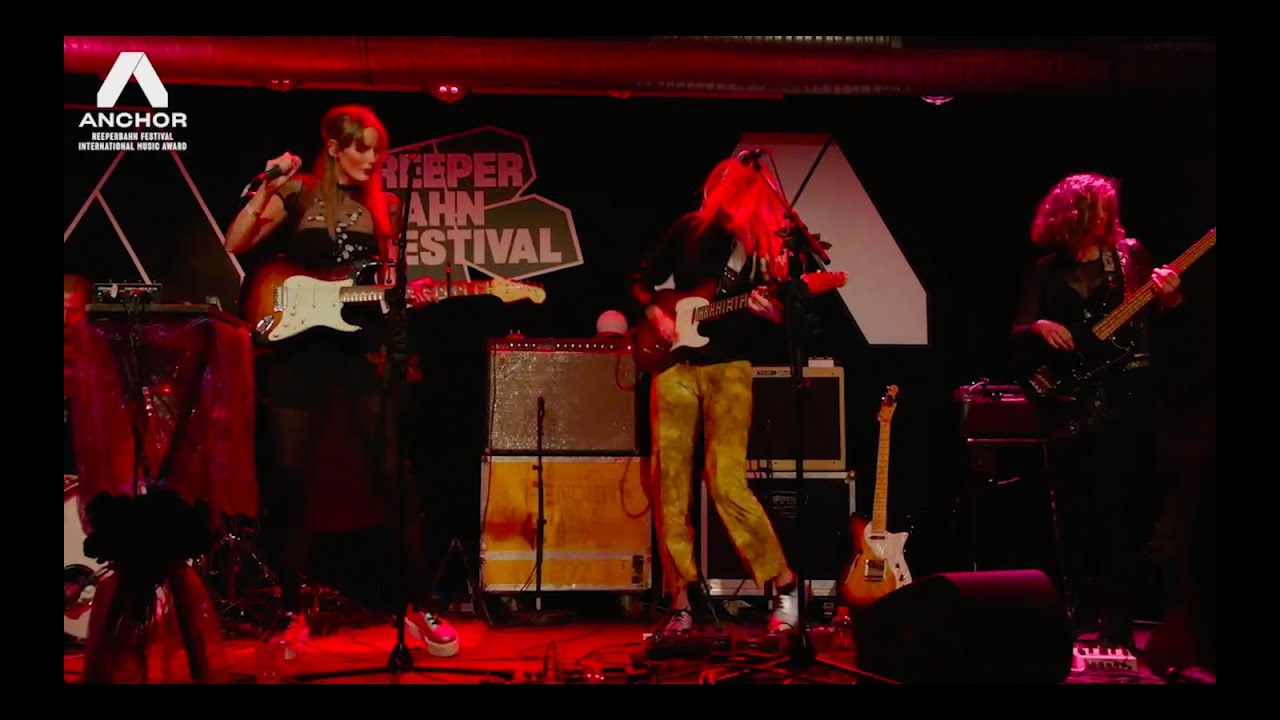 Tuvaband - Ambiguous Flies (live)