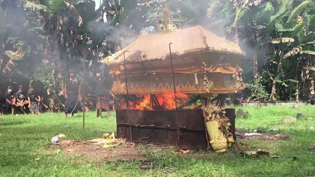 Pelebon Jero Mangku I Nyoman Antun