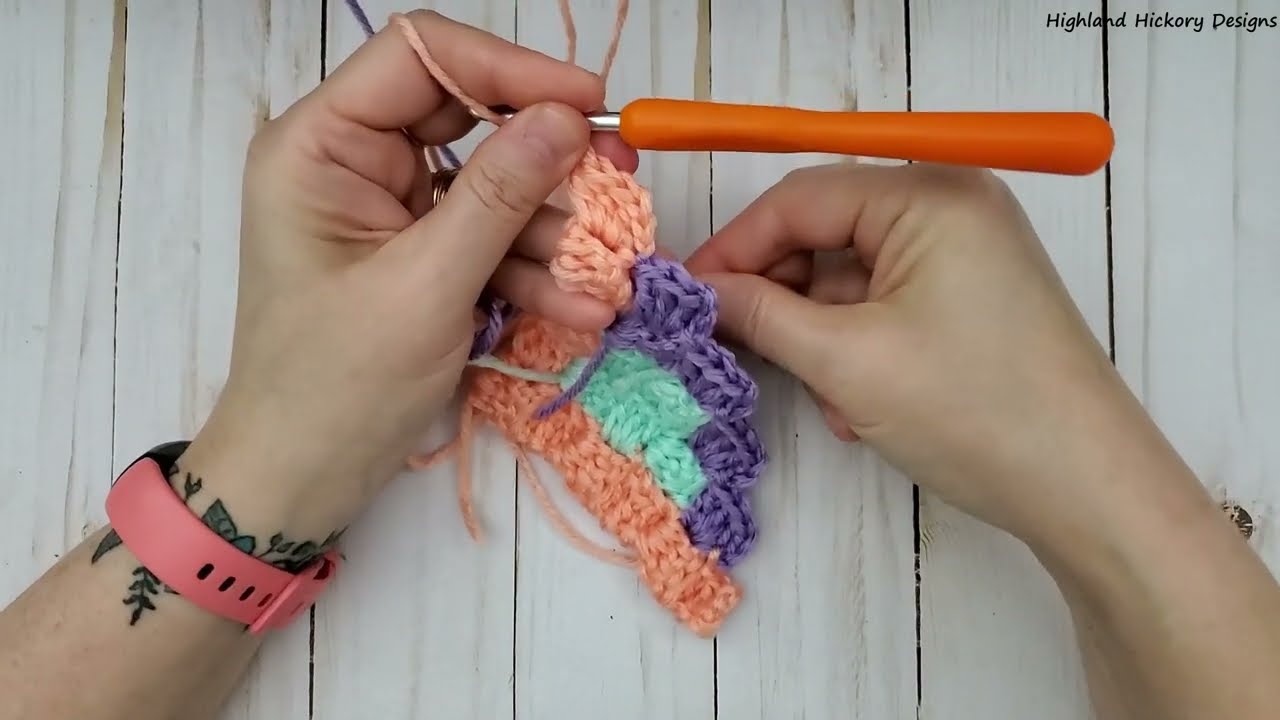 C2C Series: Video #11 How To Make Multiple Color Changes And Carry Yarn (RIGHT HANDED)