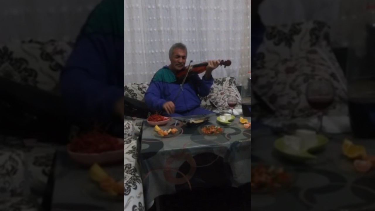 Hacıbektaşlı Kemal Taşkın - Sevmekten Kim Usanır