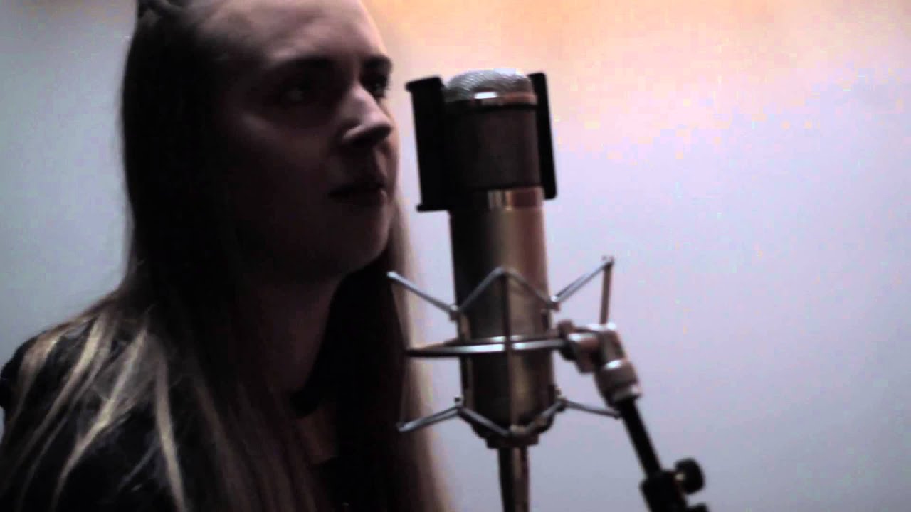 MØ performs Pilgrim