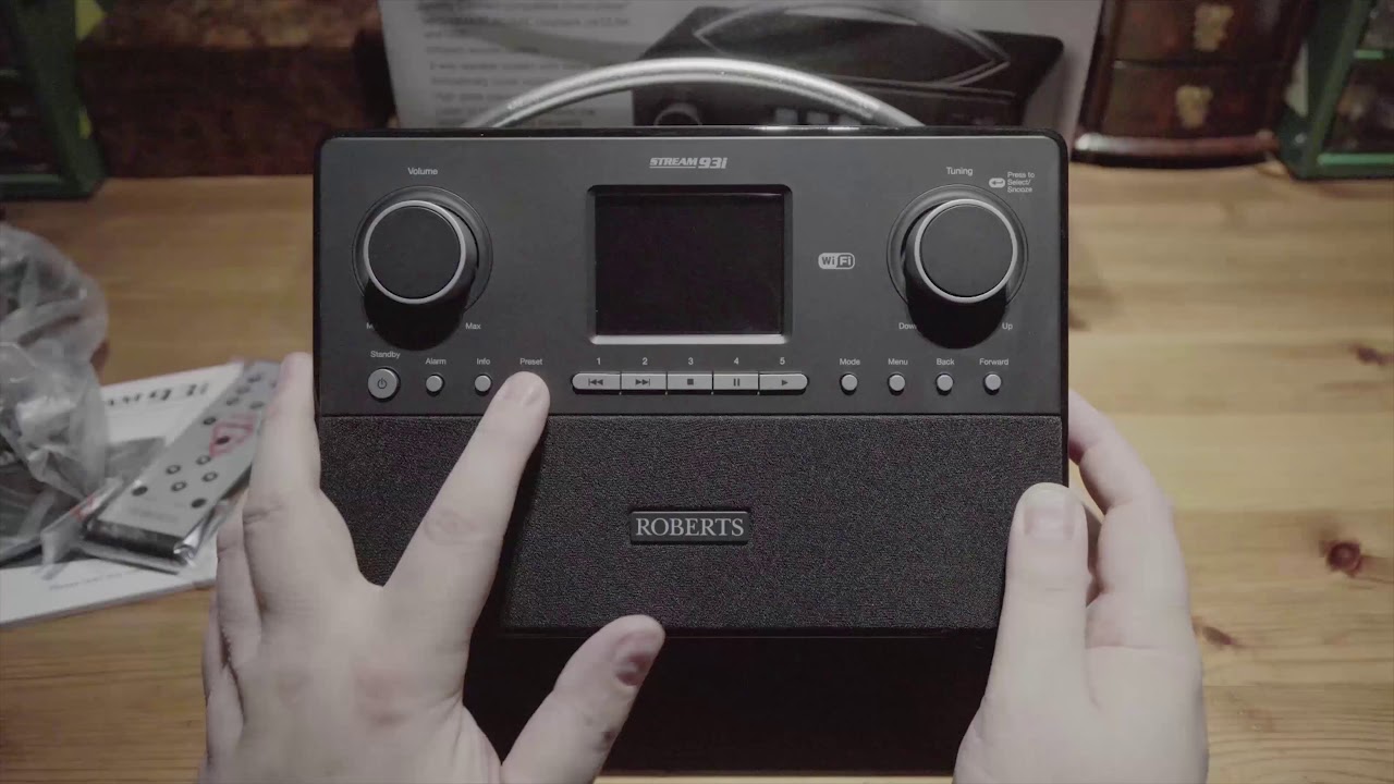 Roberts Stream 93i Radio Unboxing