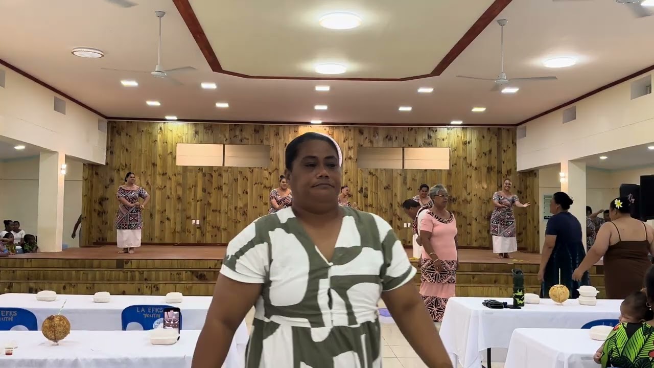 EFKS SATITOA - Fiafia night : To'afa Girls Siva Samoa 