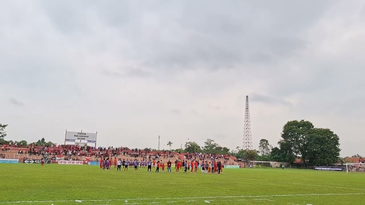 Anthem JANJI SETIA Menggema di Sarengat  ||| Persibat Vs Slawi United
