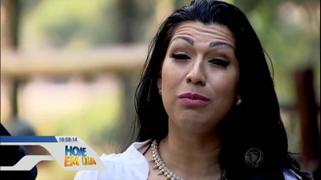SOS Mãe: Ana Hickmann visita a família do cantor Naldo Benny