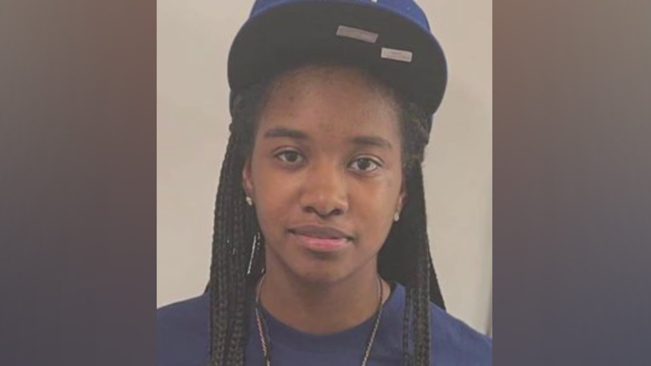 Vigil held for Kierra Moore, 16-year-old girl shot to death on West Side