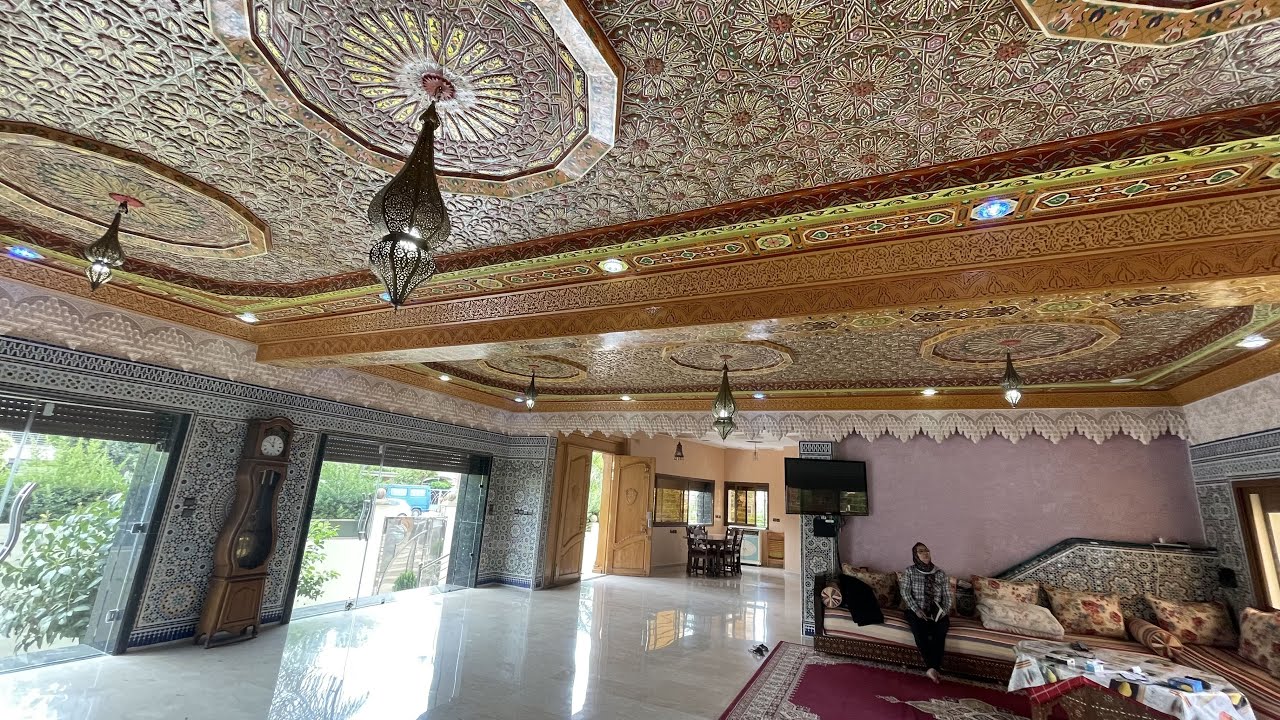 قصر الألوان المغربي : تحفة معمارية تقليدية تجسد روعة التراث المغربي الأصيل Villa maroc fes