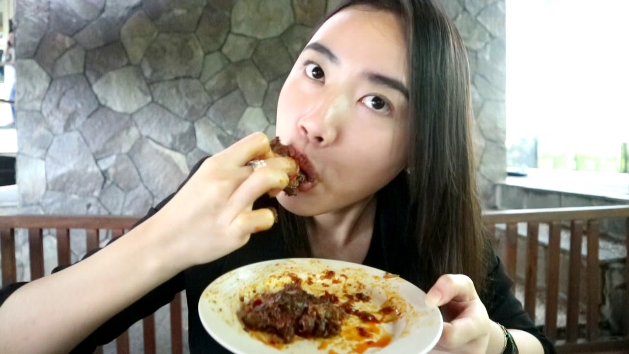 De' Leuit Makanan Khas Sunda | KULINER BOGOR
