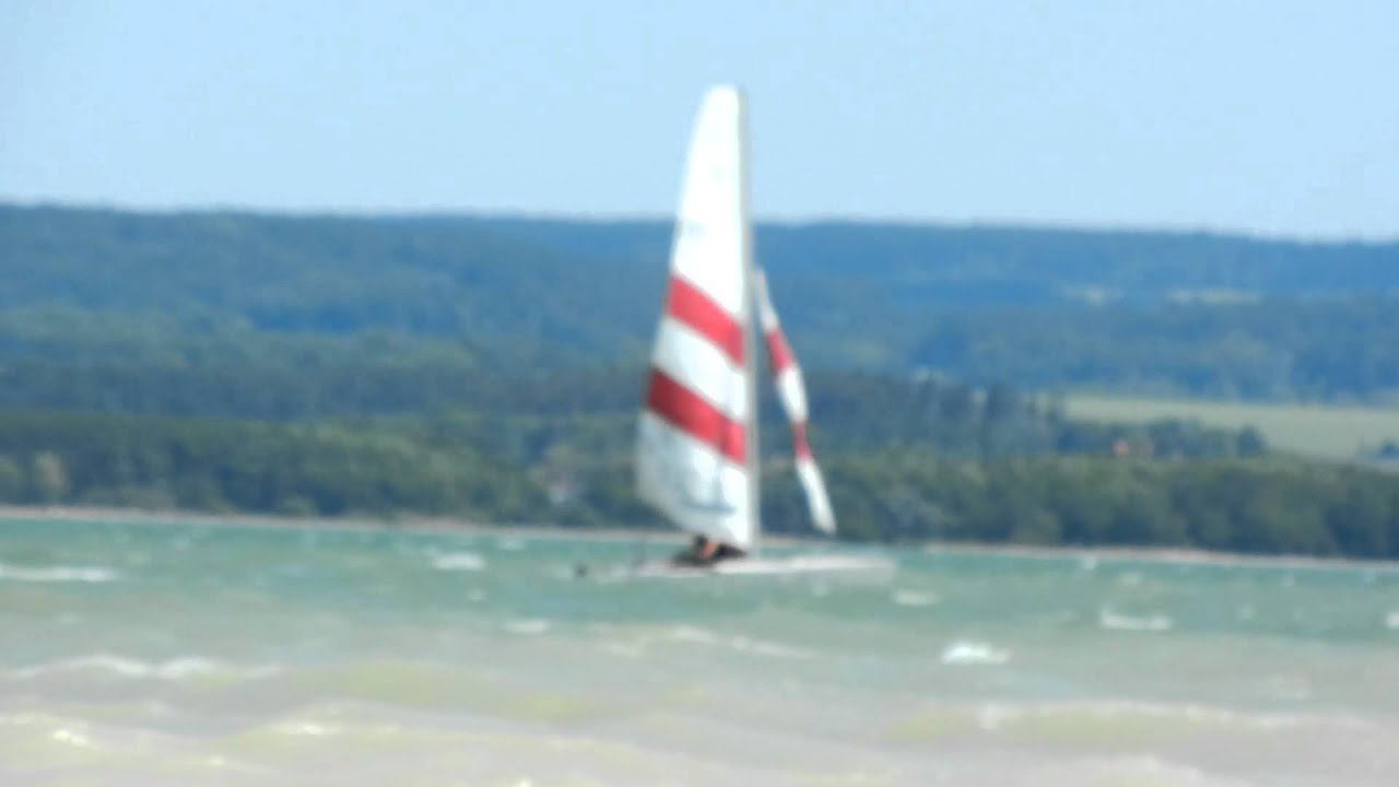 Vodn&iacute; n&aacute;drž Rozko&scaron; - Windsurfing na česk&eacute;m moři - Full HD č.1