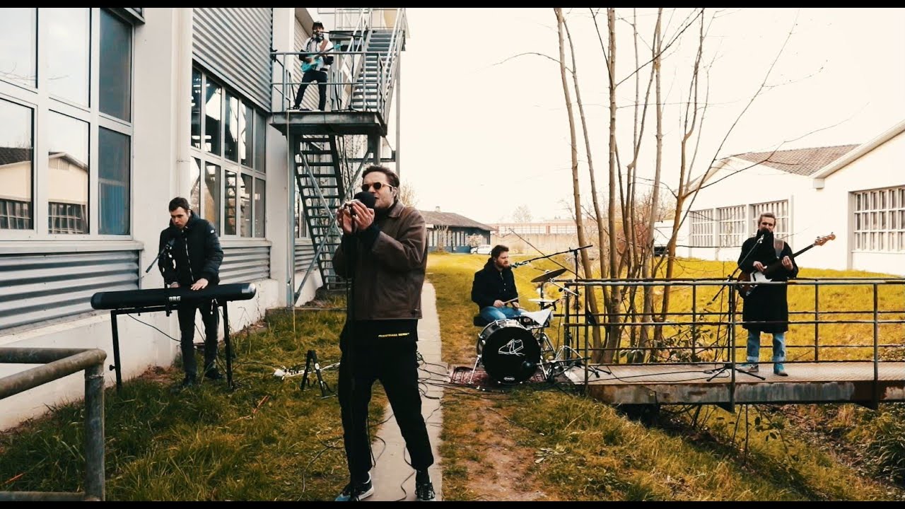 Pedestrians (Live Session - Alles wird gut)