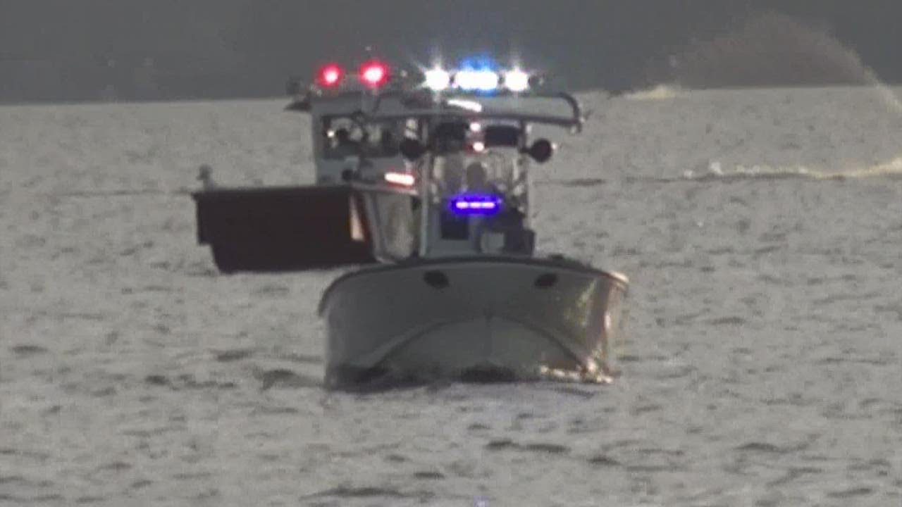 Crews search Lake Conroe for man, woman who went underwater