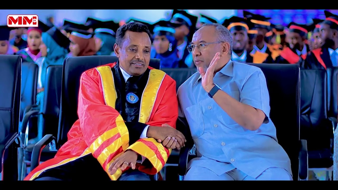 Qaabkii ay u dhacday Munaasibadda qalinjabinta Jaamacadda Eelo.