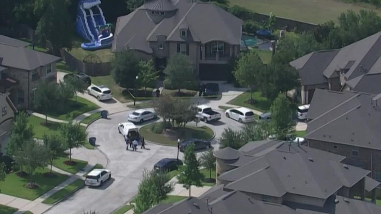 5-year-old boy dies after being left inside vehicle for several hours, sheriff says