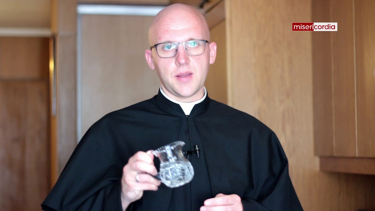 Liturgia od zakrystii [03]: Ampułki i lawaterz