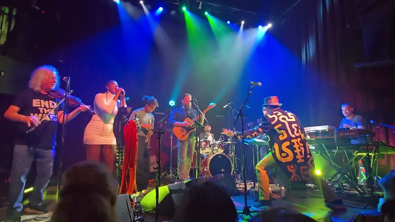Everyone Orchestra 