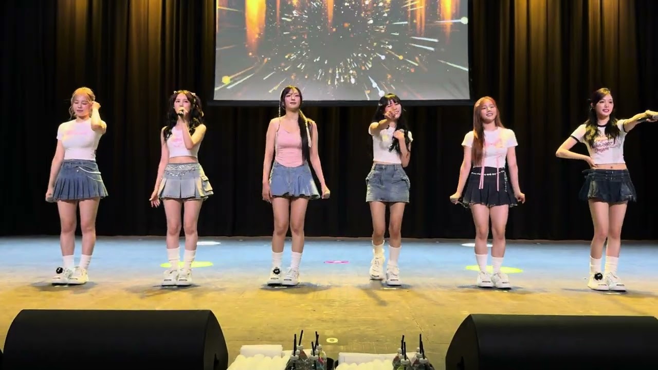 Weeekly (위클리) - One Last Time (Ariana Grande cover) | Orlando | 4k60 FANCAM - Front Row - 240911