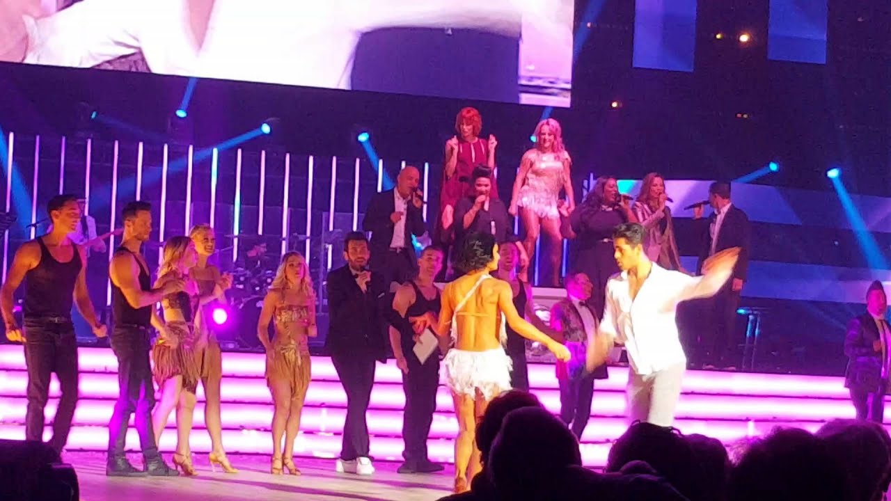 Christophe & Coralie Licata enflamment le Zénith!! - Tournée DALS Zénith de Paris 23.01.2016