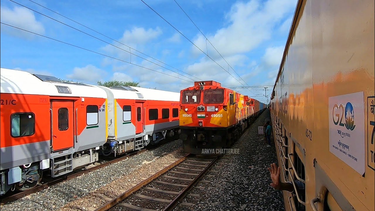 Twin WDG-4G PYTHON freight!! Superfast gets looped!! EPIC SINGLE LINE ENCOUNTER at Rajasthan!!