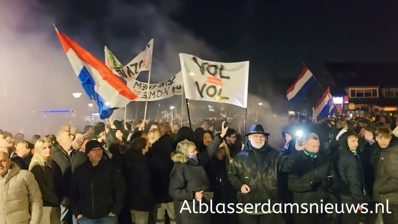 Grote demonstratie in Nieuw-Lekkerland tegen AZC